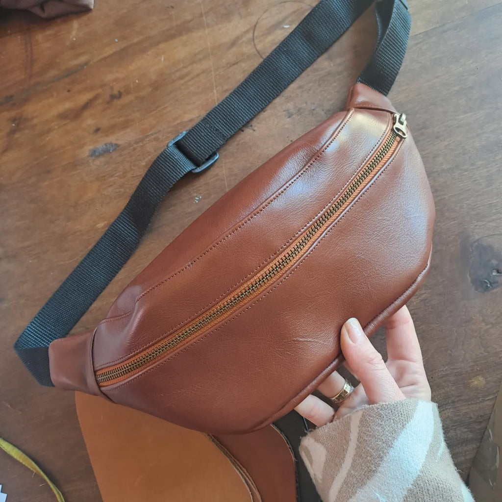 Moonbag- Texas Tobacco Leather